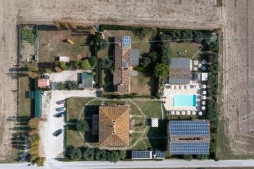Casale Del Conero