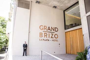 هتل Grand Brizo La Plata