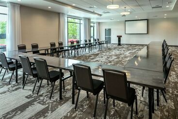 هتل Hilton Garden Inn Wenatchee