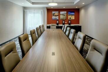 هتل Hilton Garden Inn Wenatchee