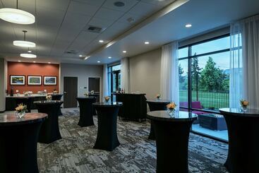 هتل Hilton Garden Inn Wenatchee