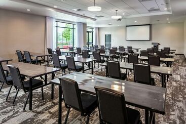 هتل Hilton Garden Inn Wenatchee