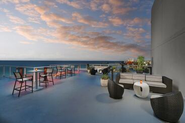 هتل Springhill Suites By Marriott Panama City Beach Beachfront