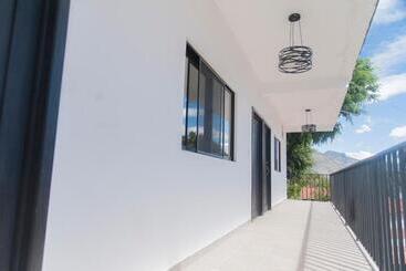 هاستل Zoola Resort San Pedro La Laguna