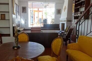 El Jardin De Su Merced B&b
