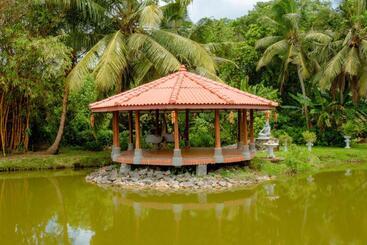 هتل Ayubowan Swiss Lanka Bungalow Resort