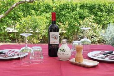 هتل Masseria L Uliveto Agri Resort
