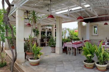 هتل Masseria L Uliveto Agri Resort