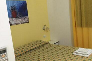 Residence Punta Sottile Lampedusa 150 Mt Dalla Spiaggia Cala Francese