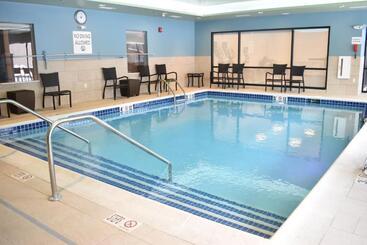 هتل Holiday Inn Express & Suites   Boston South   Randolph, An Ihg