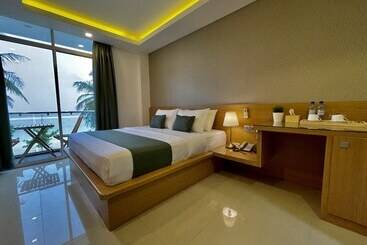 Huvan Beach Hotel At Hulhumale