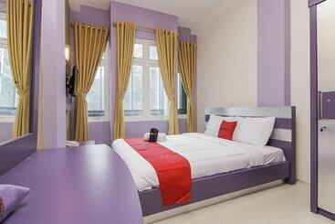هتل Reddoorz Plus Near Stasiun Bekasi