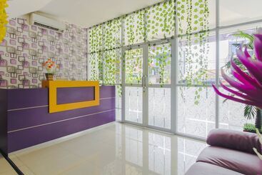 هتل Reddoorz Plus Near Stasiun Bekasi