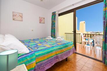 Mare Verde 68   Two Bed