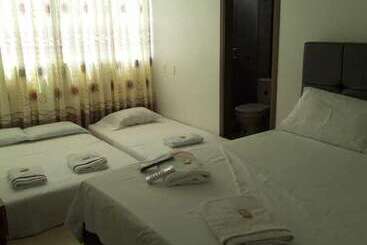 پانسیون Hostal Piedra Del Sol