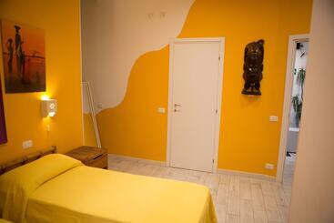 پانسیون Lanzies Guesthouse
