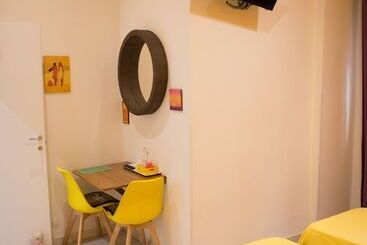 پانسیون Lanzies Guesthouse