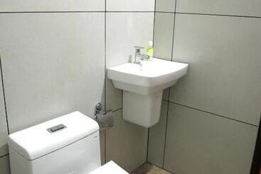 هاستل Back Packers Cochin Villa