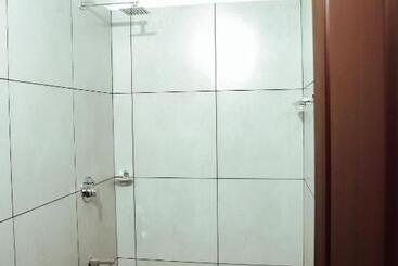 هاستل Back Packers Cochin Villa