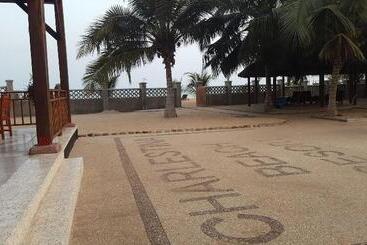 هتل Charlestina Beach Resort