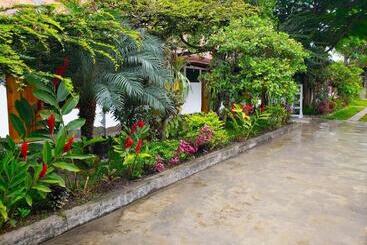 هتل Country Club Eco Casajardin