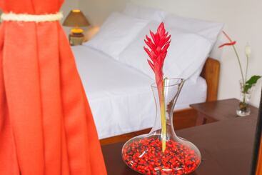 هتل Country Club Eco Casajardin