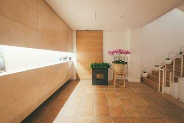 Soho Hotel Airport