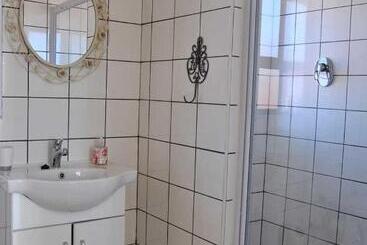 Kairos Cottage B&b