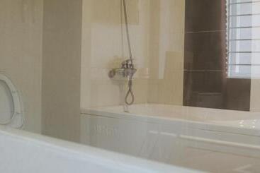 Hoang Ngan 2 Hotel   Tp. Vinh