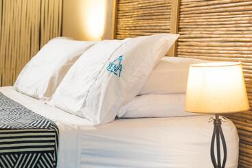 هتل Nena Beach Club &