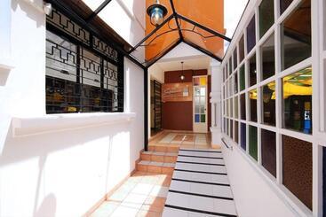 هتل Terra Premium Hostal Boutique