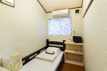 פנסיון Woman Only Guesthouse Nanohana