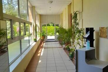هتل Centre Louis Ormières