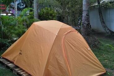 پانسیون Lala Land Guest House And Camping Site
