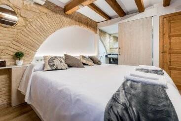 هتل Hostal 977