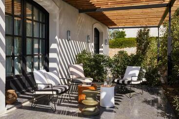 Ultimate Provence Hotel & Spa