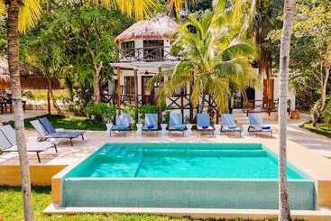 Azulea Bacalar Hotel & Spa   Lagoon Front - Bacalar