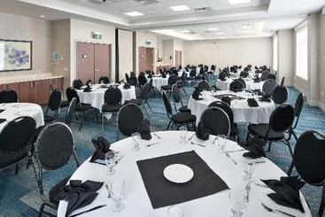 هتل Staybridge Suites   Red Deer North, An Ihg