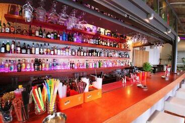 هتل Onar Corfu Aparts & Studios