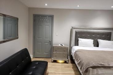 هاستل Toronto Rooms And Suites