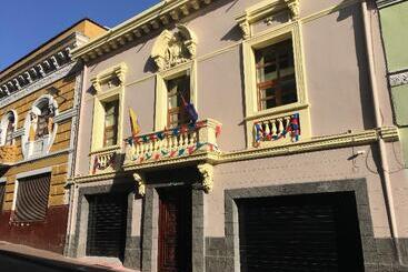 هتل La Basilica Quito