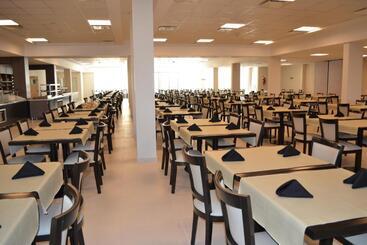 هتل Oscar Lescano   All Inclusive