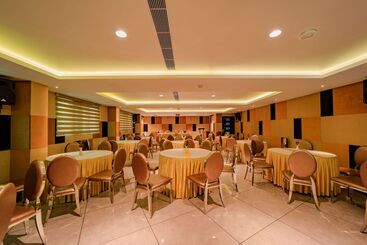 هتل Ambara Suites
