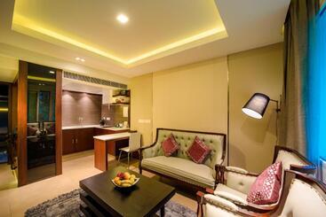 هتل Ambara Suites