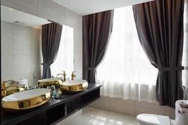 هتل Dream Luxury