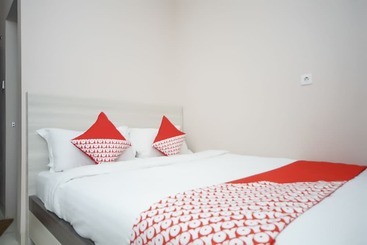 هتل Oyo 270 Madinah Residence Syariah