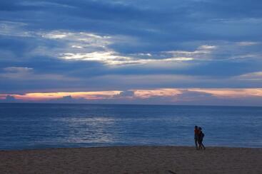 هتل Shenora Beach Resort