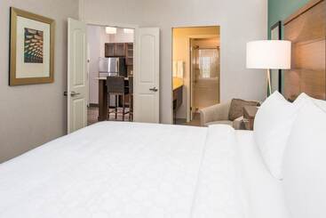 هتل Staybridge Suites   Pecos, An Ihg