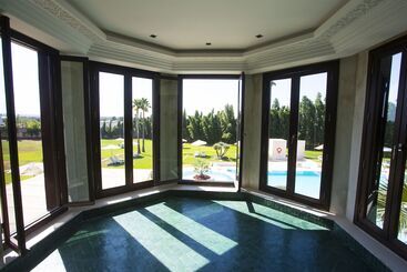 هتل Palais Amaya