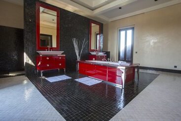 هتل Palais Amaya